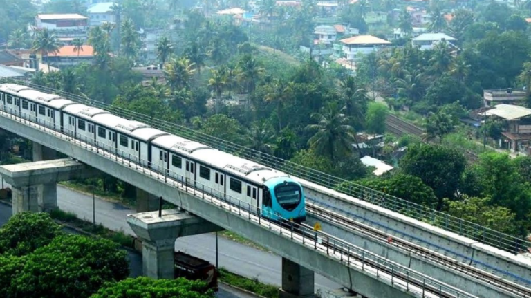 കൊച്ചി മെട്രോ; രണ്ടാംഘട്ട നിർമ്മാണം പുരോഗമിക്കുന്നു